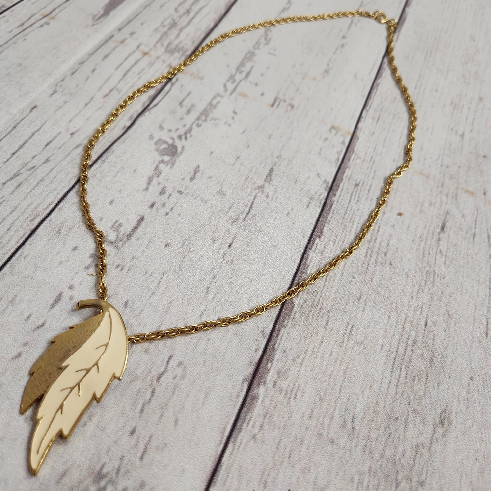Gold Leaf Pendant Necklace - Women Jewelry